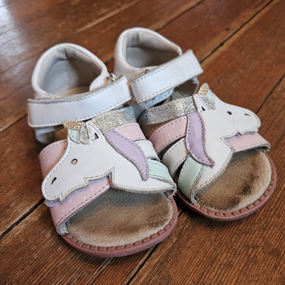 Livie & Luca Unicorn Sandals - Pink, White, and Silver